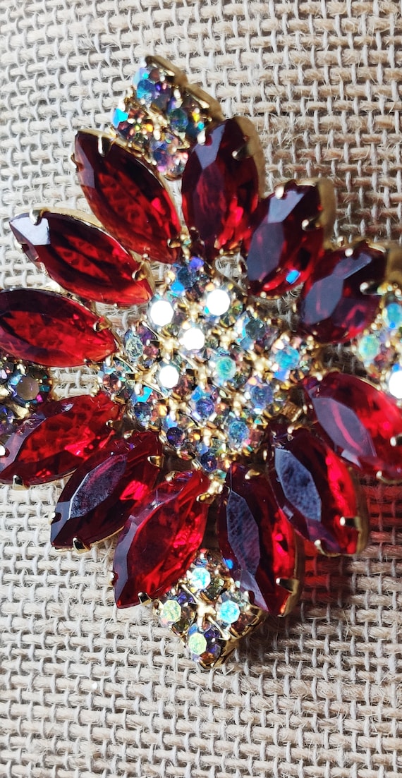 Beautiful Art Deco Ruby Red and AB Rhinestone Squ… - image 7