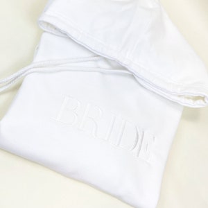 Felpa con cappuccio personalizzata per la sposa e lo sposo / Felpa con cappuccio per la sposa e lo sposo ricamata / Felpa con cappuccio per la sposa e lo sposo / Stag Do Top / Hen Night Jumper