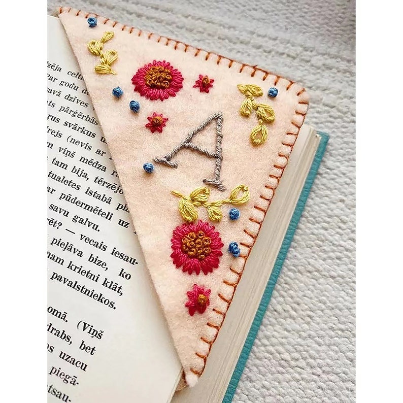 Personalized Hand Embroidered Felt Backing Corner Bookmark 26 Letters and 4 Seasons Felt Triangle Page Stitched Corner Bookmark Fall