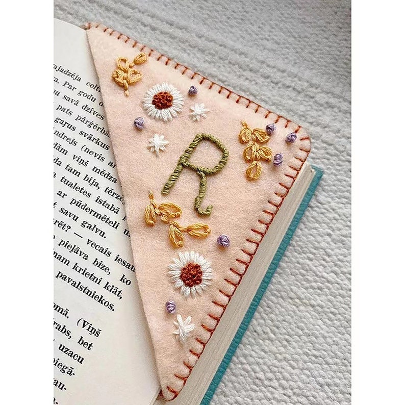Personalized Hand Embroidered Felt Backing Corner Bookmark 26 Letters and 4 Seasons Felt Triangle Page Stitched Corner Bookmark Spring