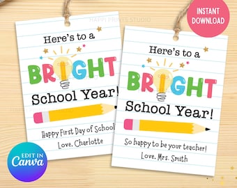 Auf ein strahlendes Schuljahr! Geschenkanhänger mit Glühbirnen-Motiv zum Schulanfang, personalisierbarer Anhänger für einen fröhlichen Schulstart!