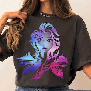 Camiseta de Elsa de Frozen de Disney con retrato degradado en dos tonos. Camiseta de la princesa Anna, camiseta de Olaf y Sven. Viaje familiar a Magic Kingdom Disneyland 2025.