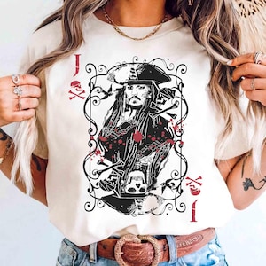Maglietta retrò con carta da gioco Jack Sparrow dei Pirati dei Caraibi Disney, maglietta della serata Pirati del Magic Kingdom, regalo per le vacanze in famiglia a Disneyland