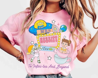 Camiseta retro de Buzz Lightyear "La Casa de Té de la Sra. Nesbitt: Al Infinito y Más Allá", camiseta de Disney Toy Story, regalo familiar de Magic Kingdom Disneyland 2026