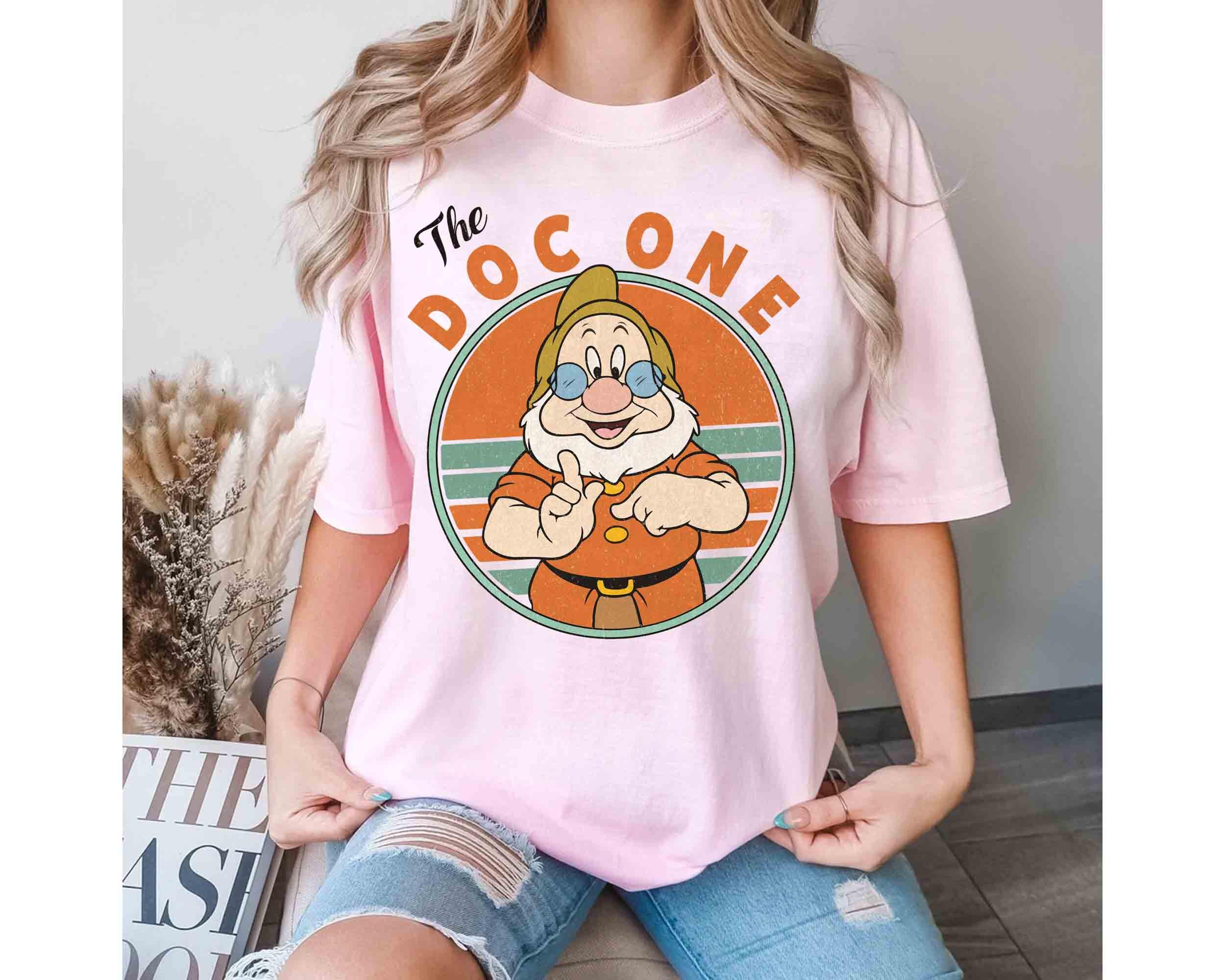 Retro 90s Vintage the Doc One T-shirt, Disney Snow White and Retro 90s Vintage the Doc One T-shirt, Disney Snow White and