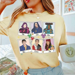 Disney Descendants Characters Photos Group Shirts, Descendants Movie Matching Tee, Disney Descendants 2025 shirt, Disneyland Family Trip Tee