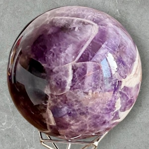 Schöne extra große Amethyst-Kristallkugel mit Präsentationsständer | Amethyst Kugel | Liebe | Meditation | Wohndekor