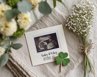 St Patricks Day Pregnancy Announcement | Minimalist Baby Reveal Canva Template | Digital Download