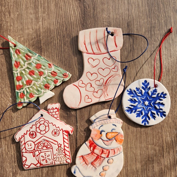 Handmade Ceramic Christmas Ornaments, Christmas Wedding, Gift Tags, Housewarming gift, Christmas Tree Decoration set of 5, Wall Decoration,