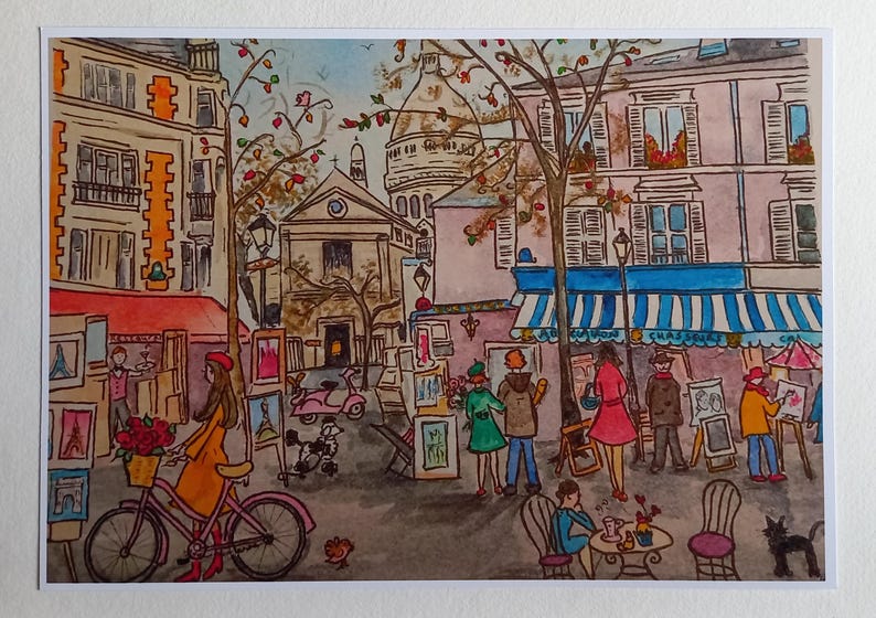 Puede incluir: Una pintura acuarela de una escena callejera parisina con un edificio rosa, un toldo azul y gente caminando. Tambi&eacute;n hay varios caballetes con pinturas en ellos, y una bicicleta con una cesta de flores.