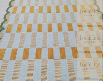 Alfombra con borde festoneado, alfombra a cuadros amarilla, alfombra de área con mechones, linda alfombra verde salvia, decoración danesa en tonos pastel, alfombra geométrica de lana, alfombra ondulada personalizada