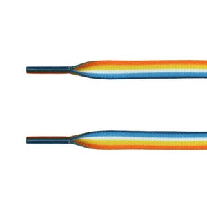 Puede incluir: Un par de cordones azules, blancos, naranjas y amarillos. Los cordones son planos y tienen un patrón a rayas.