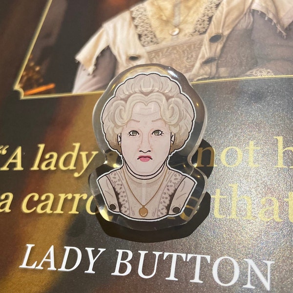 Przypinka akrylowa BBC Ghosts Fanny / Lady Button