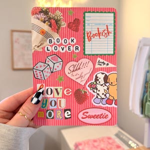 Valentines Day Kindle Insert | Girly Bookish Collage | Pink Aesthetic Kindle Accessories | Book Girlie E-Reader Gift