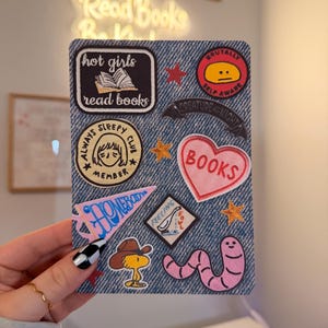 Bookish Patchwork Kindle Insert | Hot Girls Read Books, Homebody, Sleepy Club & Quirky Collage Aesthetic
