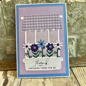 Para todas as ocasiões | Obrigado | Dia das Mães | Amizade | Pensando em você | Caixa de flores de lavanda roxa | Suporte de agradecimento