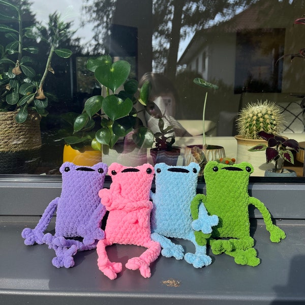 crochet leggy froggy