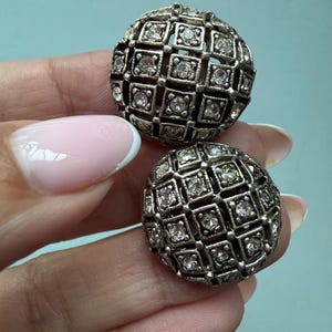 Vintage Style Clip On Earrings Silver Tone Rhinestone Dome – Textured Grid Design Statement Earrings Retro Jewelry