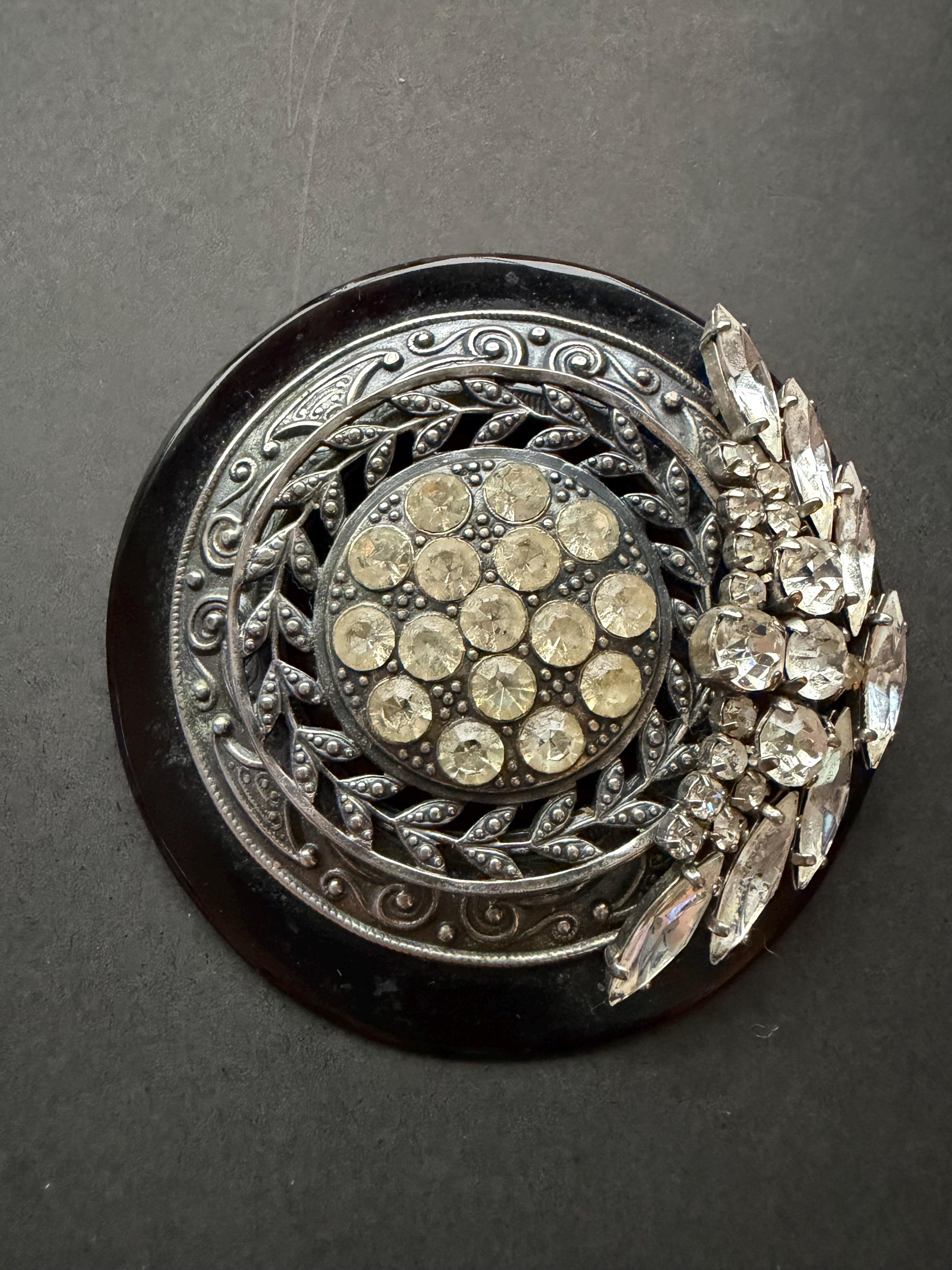 Langani Brooch - Etsy Singapore