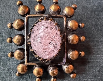 Vintage Modernist Brutalist Brooch – Brass & Pink Crackle Glass – Geometric Design – 1970s