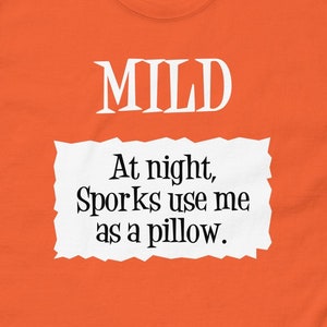Mild Taco Bell Sauce Päckchen &#39;In der Nacht benutzen mich Sporks als Kissen.&#39; Halloween Kostüm Herren klassisches T-Shirt