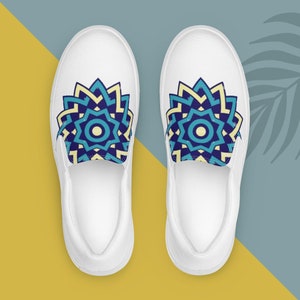 Women’s slip-on canvas shoes