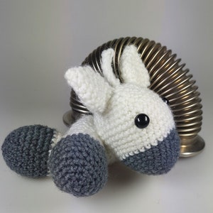 Patrón de crochet caballo Pauli y habilidades