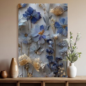 Impressão de arte de parede de flores prensadas, decoração de natureza botânica, arte de flores silvestres, download digital, decoração de casa com estampa floral azul