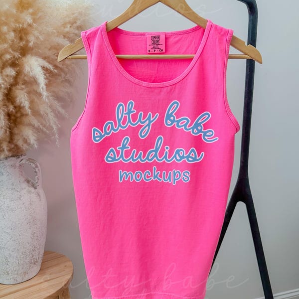 Fitted Ribbed Tank Top - Neon Pink