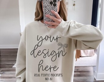 Mockup Gildan 18000 / Mockup felpa Gildan Sand / Mockup modello felpa / Gildan Sand / 18000 Sand / Mockup semplice / Mockup di tendenza