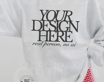 Gildan 18000 Ash Grey Crewneck Mockup, Gildan Crewneck Mockup, Crewneck Mockup, Model Mockup, Gildan 1800 Mockup, Sweater mockup, Grey mock