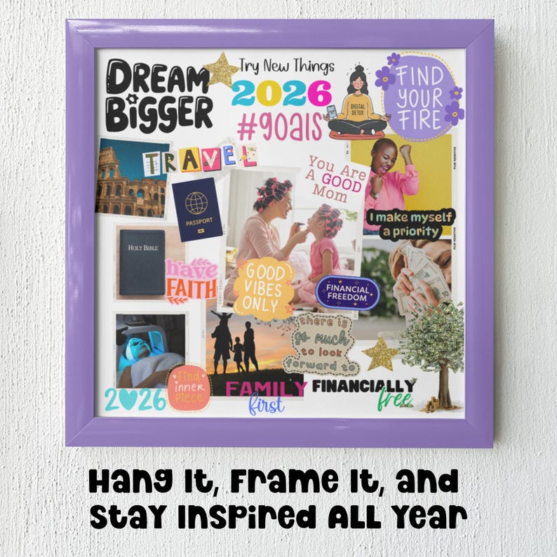 K&ouml;nnte beinhalten: Eine gerahmte Collage mit einem lila Rahmen, die inspirierende Bilder und Texte zeigt. Die Collage enth&auml;lt S&auml;tze wie "Dream Bigger", "Travel" und "Find Your Fire". Sie enth&auml;lt auch Bilder von einem Reisepass, einer Bibel und einer Familie. Der Text unten lautet "H&auml;ngen Sie es auf, rahmen Sie es ein und lassen Sie sich das GANZE Jahr inspirieren."