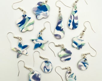 Colección de pendientes de océano jaspeado / PENDIENTES DE ARCILLA POLIMÉRICA / Hechos a mano, divertidos, únicos, lindos, coloridos, bonitos, impresionantes, hermosos, hermosos