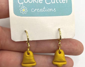 Pendientes de campana navideña / Pendientes de arcilla polimérica / Hechos a mano, divertidos, únicos, lindos, coloridos, peculiares, tontos, graciosos, novedosos / Regalo para ella