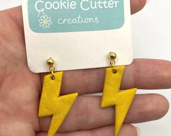 Pendientes de rayo de Harry Potter / PENDIENTES DE ARCILLA POLIMÉRICA / Hechos a mano, divertidos, únicos, lindos, peculiares, tontos, novedosos