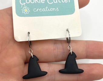 Pendientes de aro con forma de sombrero de bruja / Pendientes de arcilla polimérica / Hechos a mano, divertidos, únicos, lindos, coloridos, peculiares, tontos, graciosos, novedosos / Regalo para ella