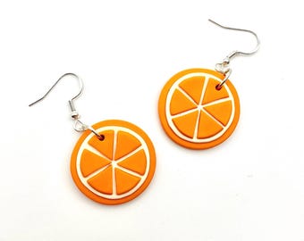 Pendientes de rodajas de naranja / Pendientes de arcilla polimérica / Hechos a mano, divertidos, únicos, lindos, coloridos, peculiares, tontos, graciosos, novedosos / Regalo para ella