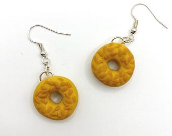 Pendientes de bagel / Pendientes de arcilla polimérica / Hechos a mano, divertidos, únicos, bonitos, coloridos, originales, graciosos, divertidos, novedosos / Regalo para ella