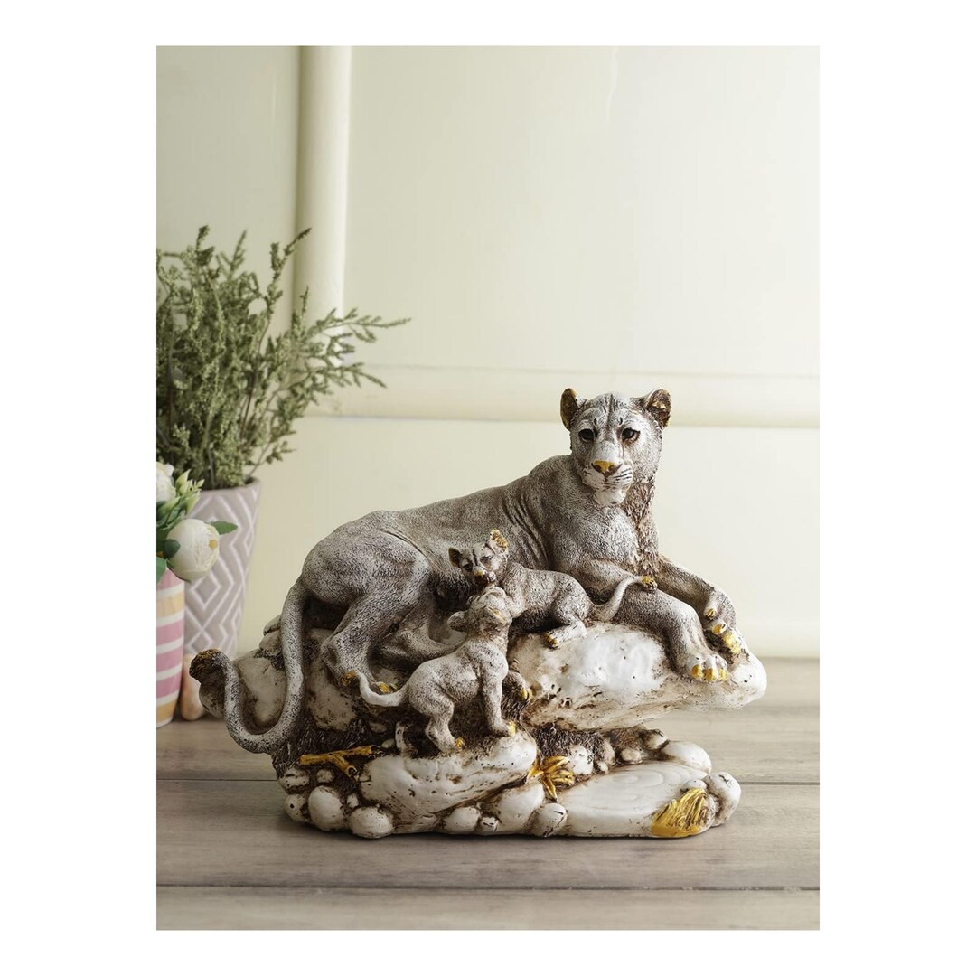 Handmade Wild Animal Cub Tiger Statue Hand Painted Vintage Showpiece Sculpture Decorations for