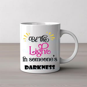 Sii la luce nell'oscurità di qualcuno Svg, Svg motivazionale, Svg amore per se stessi, Svg salute mentale, Svg pensiero positivo, SVG/DXF/Eps/Png/JPEG