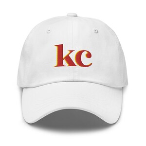 Minimalistisk KC pappahatt, Kansas City fotbollskeps, KC röd och guld basebollkeps matchdag KCMO Kansas Preason presentidé för styvbror