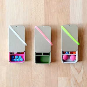 Joli organiseur de pilules, mini boîte de médicaments de voyage personnalisée RX, étui médical personnalisé, petite trousse d'urgence pour son voyage, cadeau de mariage, remède contre la gueule de bois