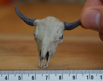 Miniature Bison Skull, 1:12 scale for western desert diorama, dollhouse