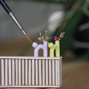 Modern Cat Vases, Miniature Dollhouse Decoration Doll