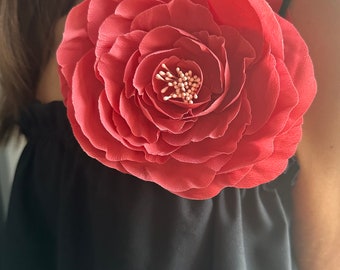 100% Silk flower brooch/pin in coral red color. Large silk flower pin. 16x16cm (6,3x6,3’)