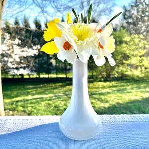 Vintage Spring Vase. Small 6” Milk Glass bud vase with swirl markings. Mid-century modern. Hostess or teacher gift!