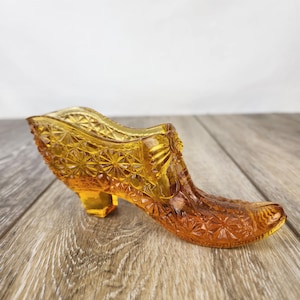 Amber Glass Fenton Slipper Shoe - Daisy & Button Pattern Collectible Miniature
