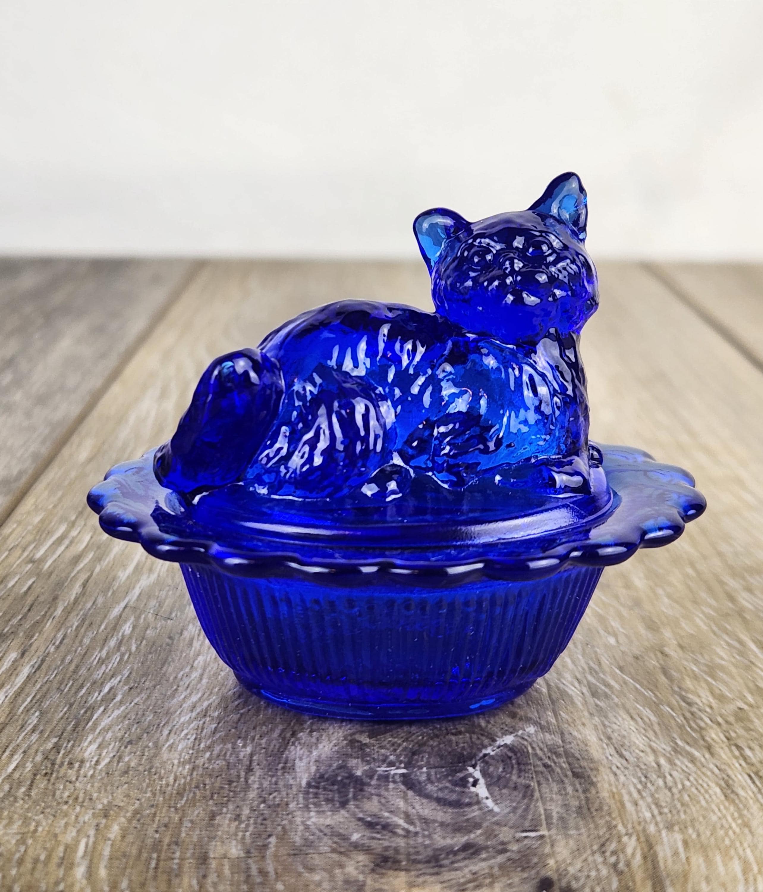 【アンティーク】猫のミルクガラスキャンディディッシュ　Cat on nest Vintage Cat on Nest Glass Dish - Etsy