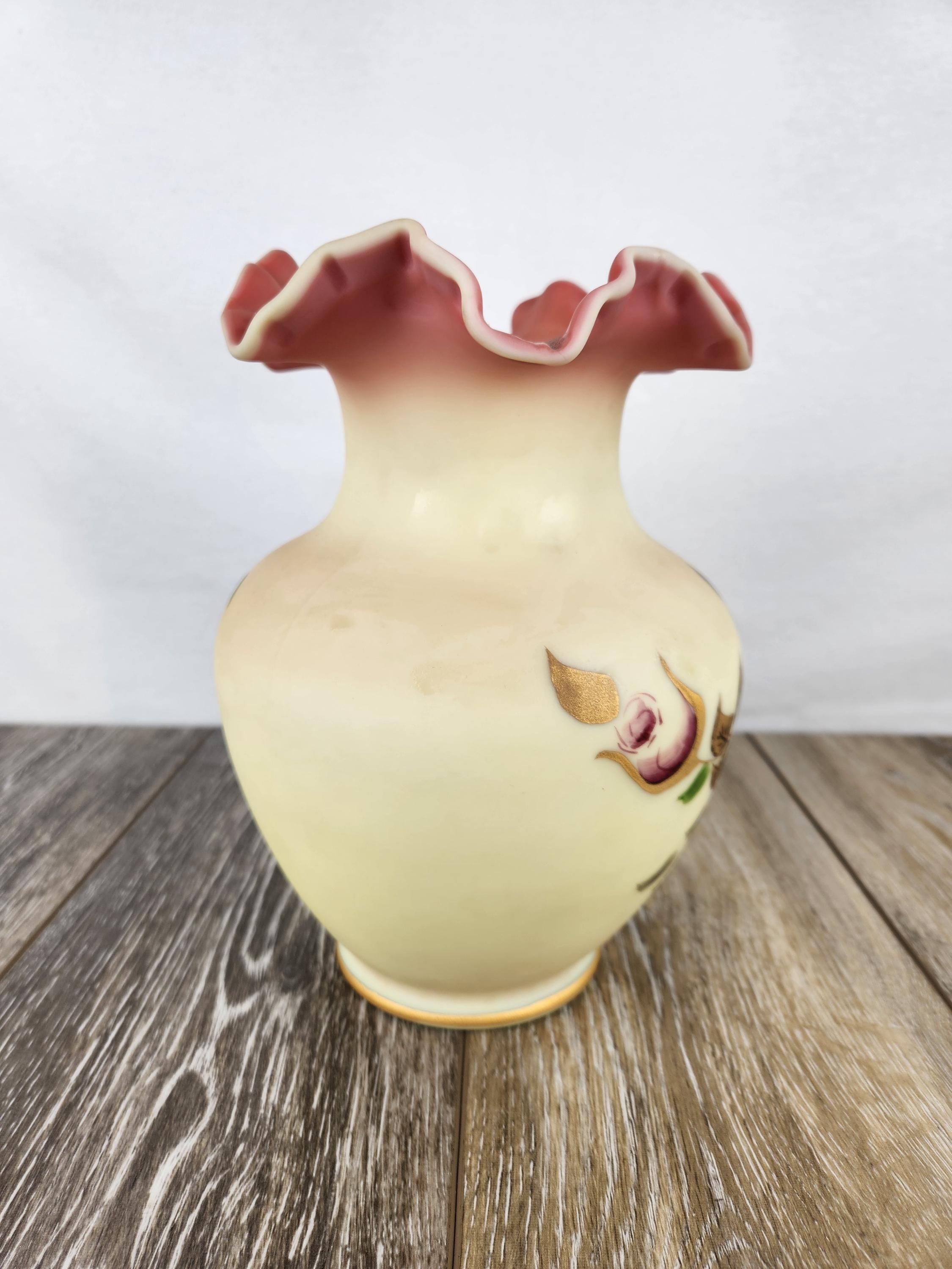 Fenton Custard Uranium Glass Burmese Satin Vase – Hand-painted by