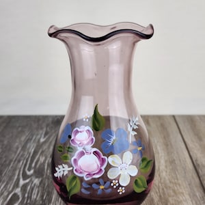 Mauve Purple Art Glass Floral Heavy Hand Blown Ruffled Edge Vase 8&quot;